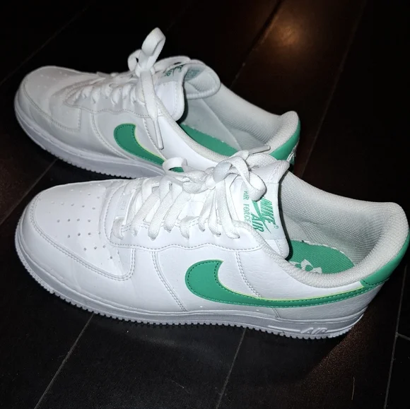 Nike AirForce 1 Next Nature Sneakers - Picture 5 of 8